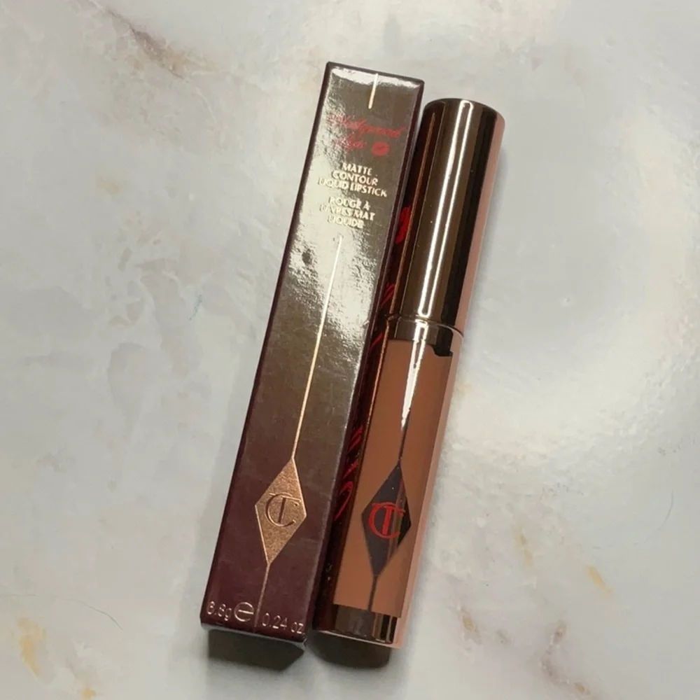 Charlotte Tilbury Hollywood Lips Matte Liquid Lipstick in Best Actress